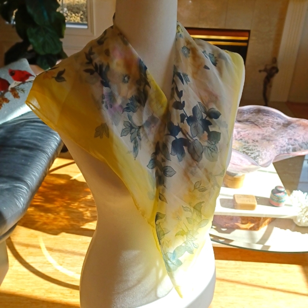 Lovely Yellow Floral Scarff - Picture 2 of 6